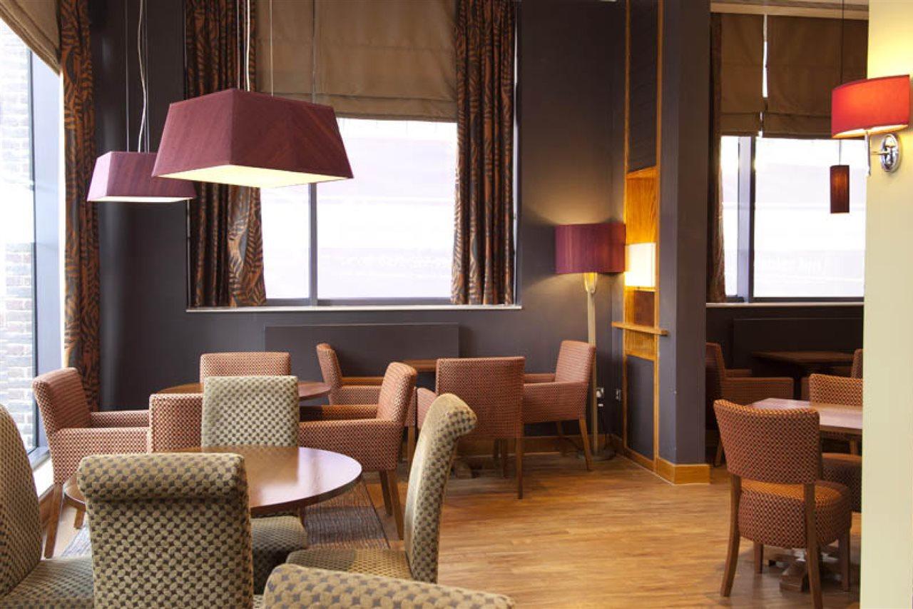 Premier Inn London City エクステリア 写真